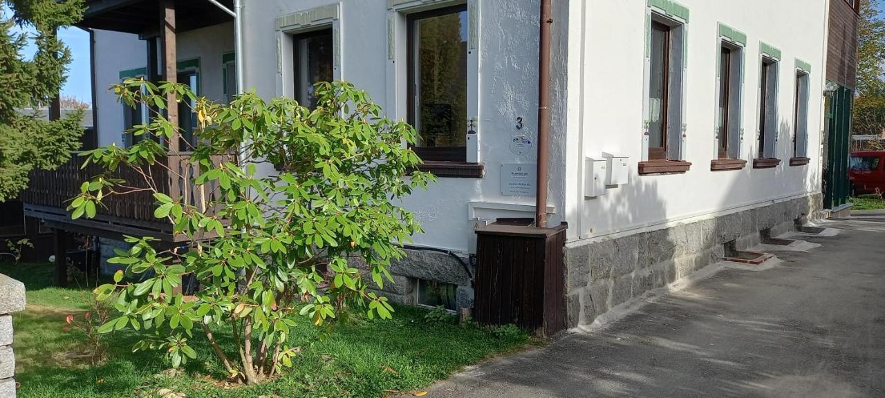 Familienfreundliche Ferienwohnung Erzgebirge シュネーベルク エクステリア 写真
