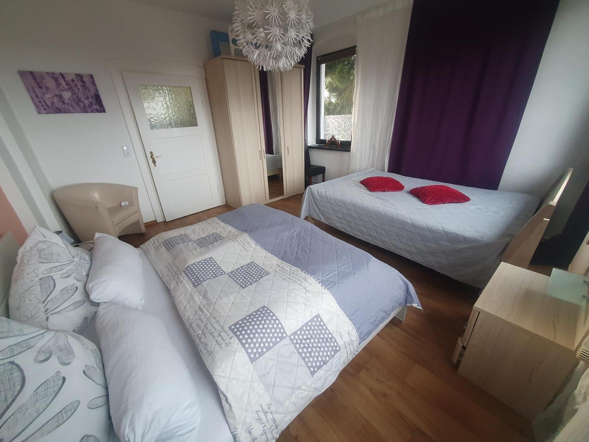 Familienfreundliche Ferienwohnung Erzgebirge シュネーベルク エクステリア 写真